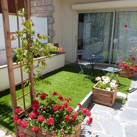 Du Comtal بيت للعطل Bozouls